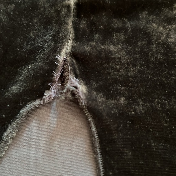 Johnny Was Velvet And Silk Heavily Embroidered Top With Tie At Neck Size L - Picture 8 of 11